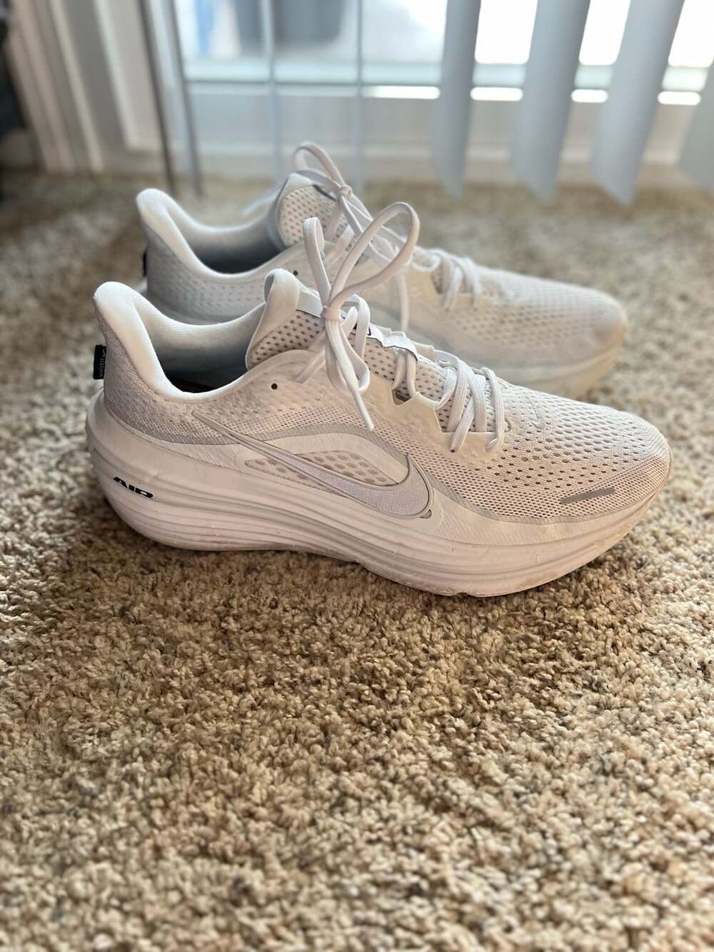 Nike Air Winflo 12 White Metallic Silver Men's Size 12 Running Shoes